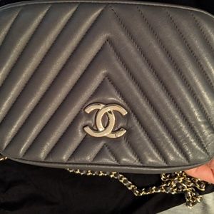 Auth CHANEL chevron lambskin grey camera case bag
